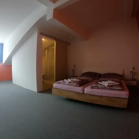 Gasthof-cafe-risano 3*