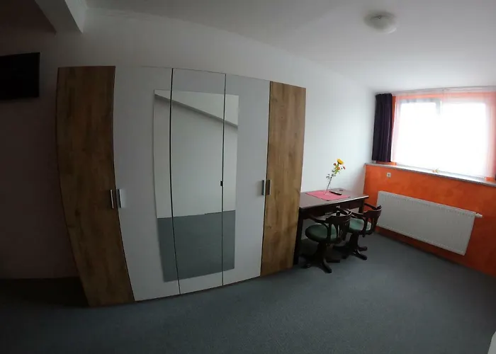 招待所 Gasthof-cafe-risano 3*